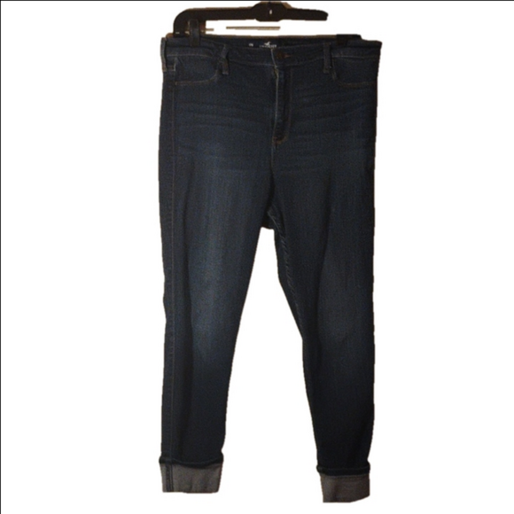 Hollister Denim - Hollister plus size ultra highrise crop jean leggings,Advanced stretch. Size 17